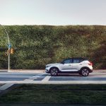 Volvo XC40 Recharge P8 AWD in Glacier Silver,